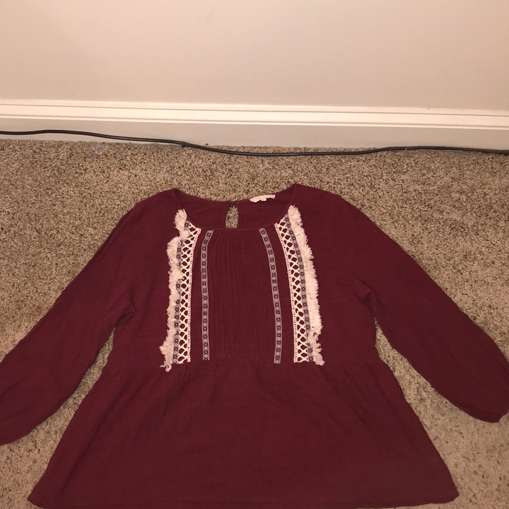 Maroon 3/4 top